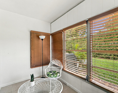 1117 Lake Terrace - Photo Thumbnail 12