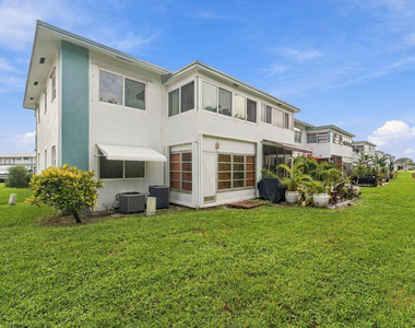 1117 Lake Terrace - Photo Thumbnail 13