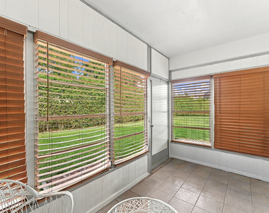 1117 Lake Terrace - Photo Thumbnail 11