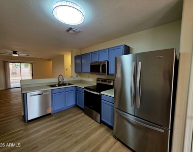 43921 W Sagebrush Trail - Photo Thumbnail 4