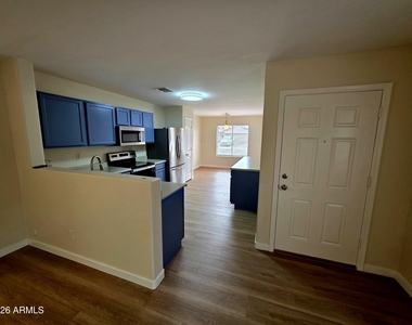 43921 W Sagebrush Trail - Photo Thumbnail 2