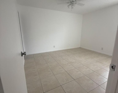 4165 42nd Avenue S - Photo Thumbnail 10