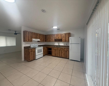 4165 42nd Avenue S - Photo Thumbnail 6