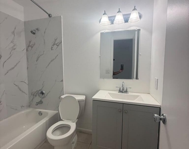4165 42nd Avenue S - Photo Thumbnail 14