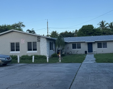 4165 42nd Avenue S - Photo Thumbnail 3