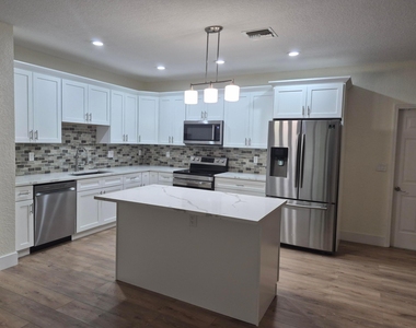 6472 Azura Lake Road - Photo Thumbnail 2
