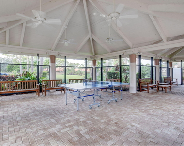 2105 Landings Boulevard - Photo Thumbnail 16