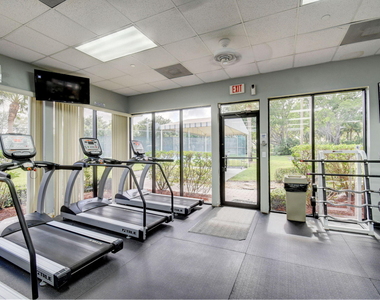 2105 Landings Boulevard - Photo Thumbnail 23