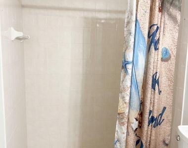2105 Landings Boulevard - Photo Thumbnail 9