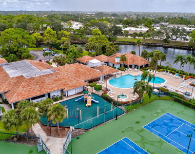 2105 Landings Boulevard - Photo Thumbnail 28