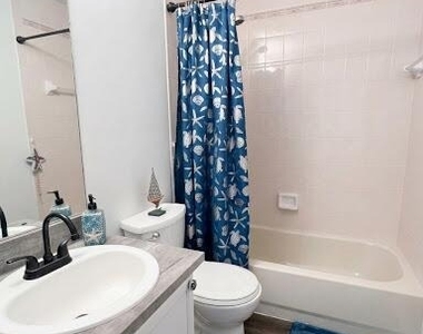 2105 Landings Boulevard - Photo Thumbnail 10