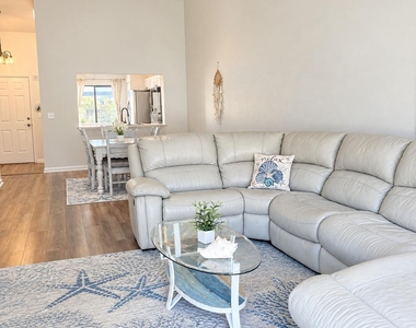 2105 Landings Boulevard - Photo Thumbnail 6