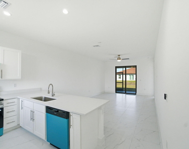 259 Grant Boulevard - Photo Thumbnail 2