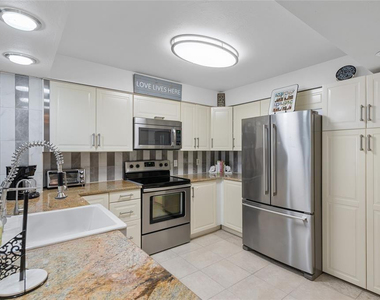 5000 N Ocean Boulevard - Photo Thumbnail 7