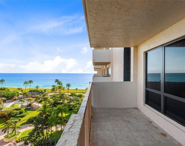 5000 N Ocean Boulevard - Photo Thumbnail 4