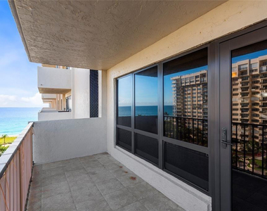 5000 N Ocean Boulevard - Photo Thumbnail 2