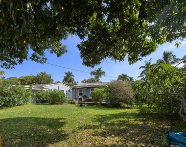 1429 Hayes Street - Photo Thumbnail 22