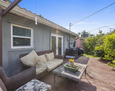 1429 Hayes Street - Photo Thumbnail 23