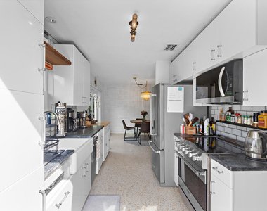 1429 Hayes Street - Photo Thumbnail 11