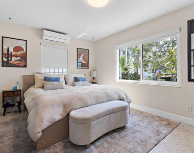 1429 Hayes Street - Photo Thumbnail 4