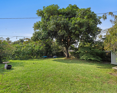 1429 Hayes Street - Photo Thumbnail 17