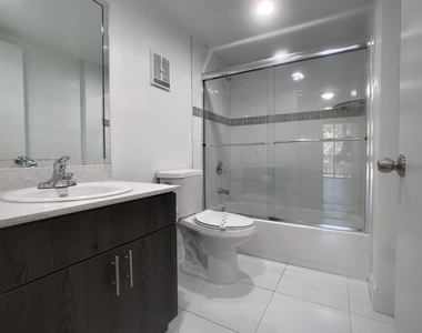 19455 Ne 10 Avenue - Photo Thumbnail 4