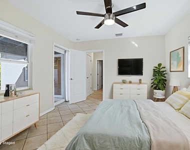 2000 Ne 18th Street - Photo Thumbnail 6
