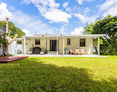 4300 Sw 5th Terrace - Photo Thumbnail 25