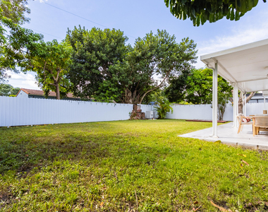4300 Sw 5th Terrace - Photo Thumbnail 27