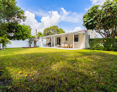 4300 Sw 5th Terrace - Photo Thumbnail 24