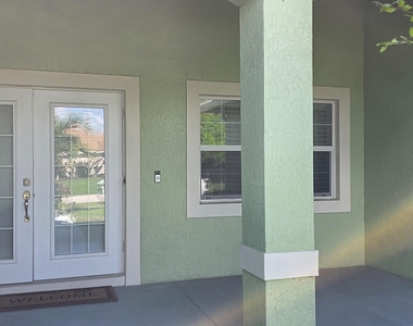 5838 Nw Gillespie Avenue - Photo Thumbnail 1
