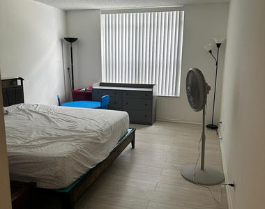 3720 Inverrary Drive - Photo Thumbnail 12
