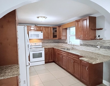 4554 Sunset Lane - Photo Thumbnail 1