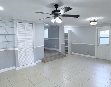4554 Sunset Lane - Photo Thumbnail 7