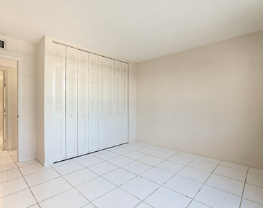 2121 N Ocean Boulevard - Photo Thumbnail 28