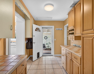 502 49th Street - Photo Thumbnail 14