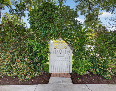 502 49th Street - Photo Thumbnail 1