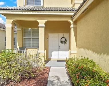1457 Banyan Way - Photo Thumbnail 1
