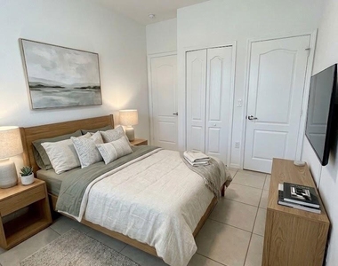 16307 Nw 91st Avenue - Photo Thumbnail 4