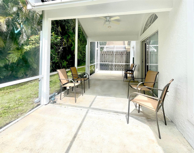 1713 Carriage Brooke Drive - Photo Thumbnail 12
