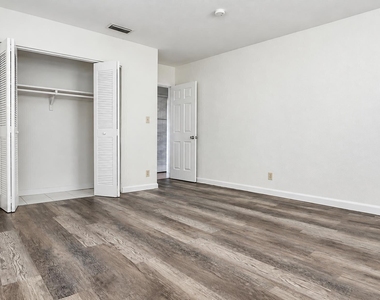3970 Nw 31st Terrace - Photo Thumbnail 10