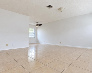 3970 Nw 31st Terrace - Photo Thumbnail 6