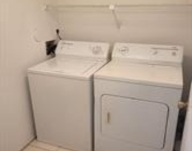 3208 Coral Lake Lane - Photo Thumbnail 12