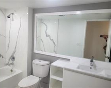 3208 Coral Lake Lane - Photo Thumbnail 10