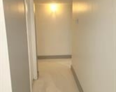 3208 Coral Lake Lane - Photo Thumbnail 2