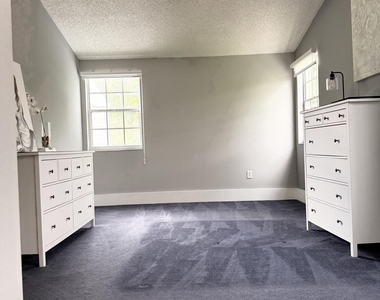133 Sw 159th Way - Photo Thumbnail 15