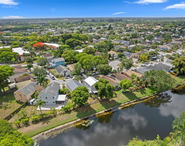 133 Sw 159th Way - Photo Thumbnail 34