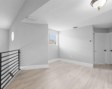 133 Sw 159th Way - Photo Thumbnail 20