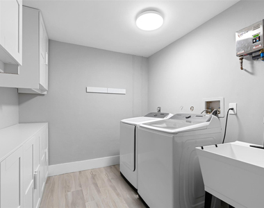 133 Sw 159th Way - Photo Thumbnail 12