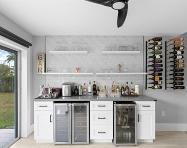 133 Sw 159th Way - Photo Thumbnail 9